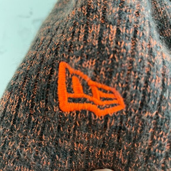New Era CFL BC Lions Athletic Fleece Lined Knit Acrylic Hat Black & Orange Sz OS - Picture 5 of 8